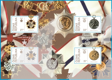 0957 (A 0957) / 1015 ** - 2018 kompletní čistý (neražený) ročník