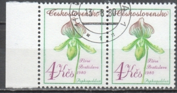 2448 pár ● - 1980