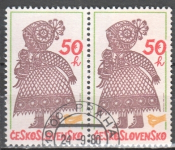 2449 pár ● - 1980