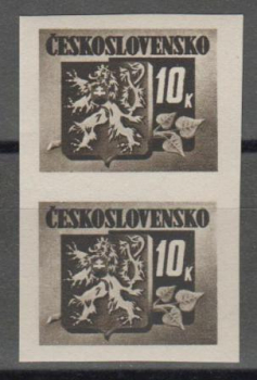 0371 B pár - svisle ** - 1945