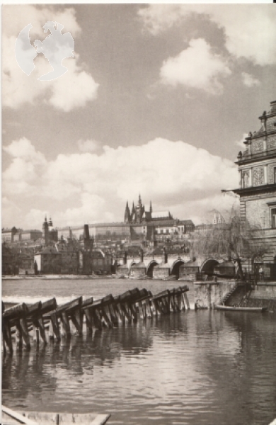 CPH 003 / 28 ** - Bildpostkarte - nábřeží Vltavy - 1950