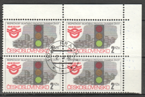 3005 čtyřblok ● - 1992