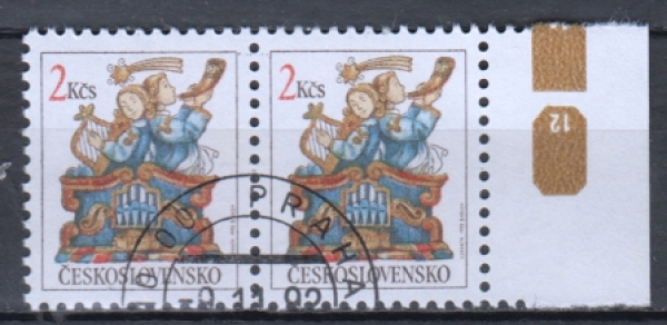 3028 pár - vodorovně ● - 1992