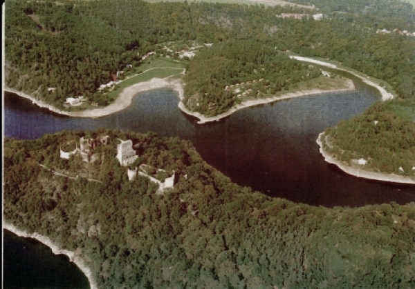 Cornštejn (hrad) 1996 95 001 ●