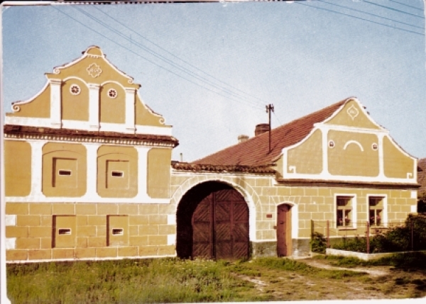 Komarau1983 95 001 ●