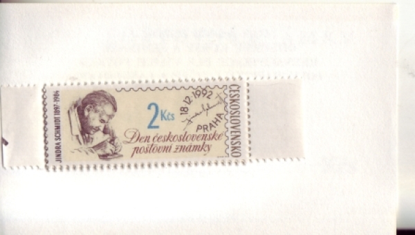A 92 / 009 ** - 1992