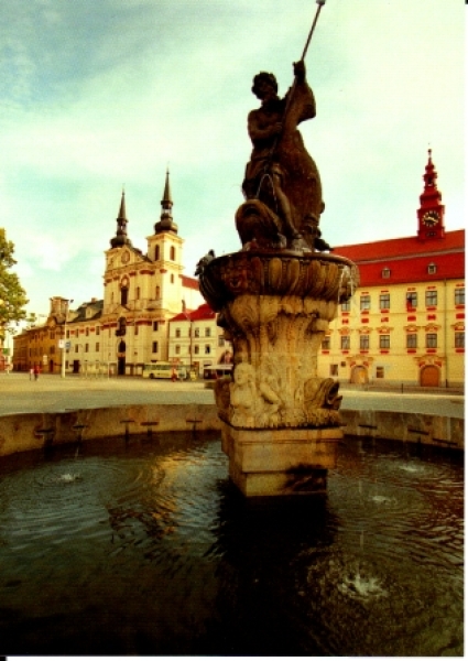 CPH 004 / 01 - 11 - CZ 2006 05 011 ●